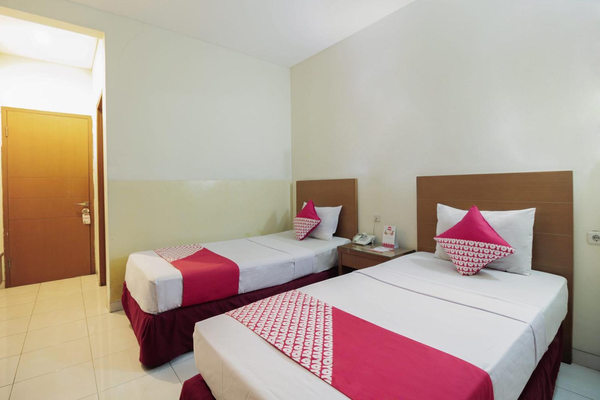 Capital O Galaxy Inn Bandung Buitenkant foto