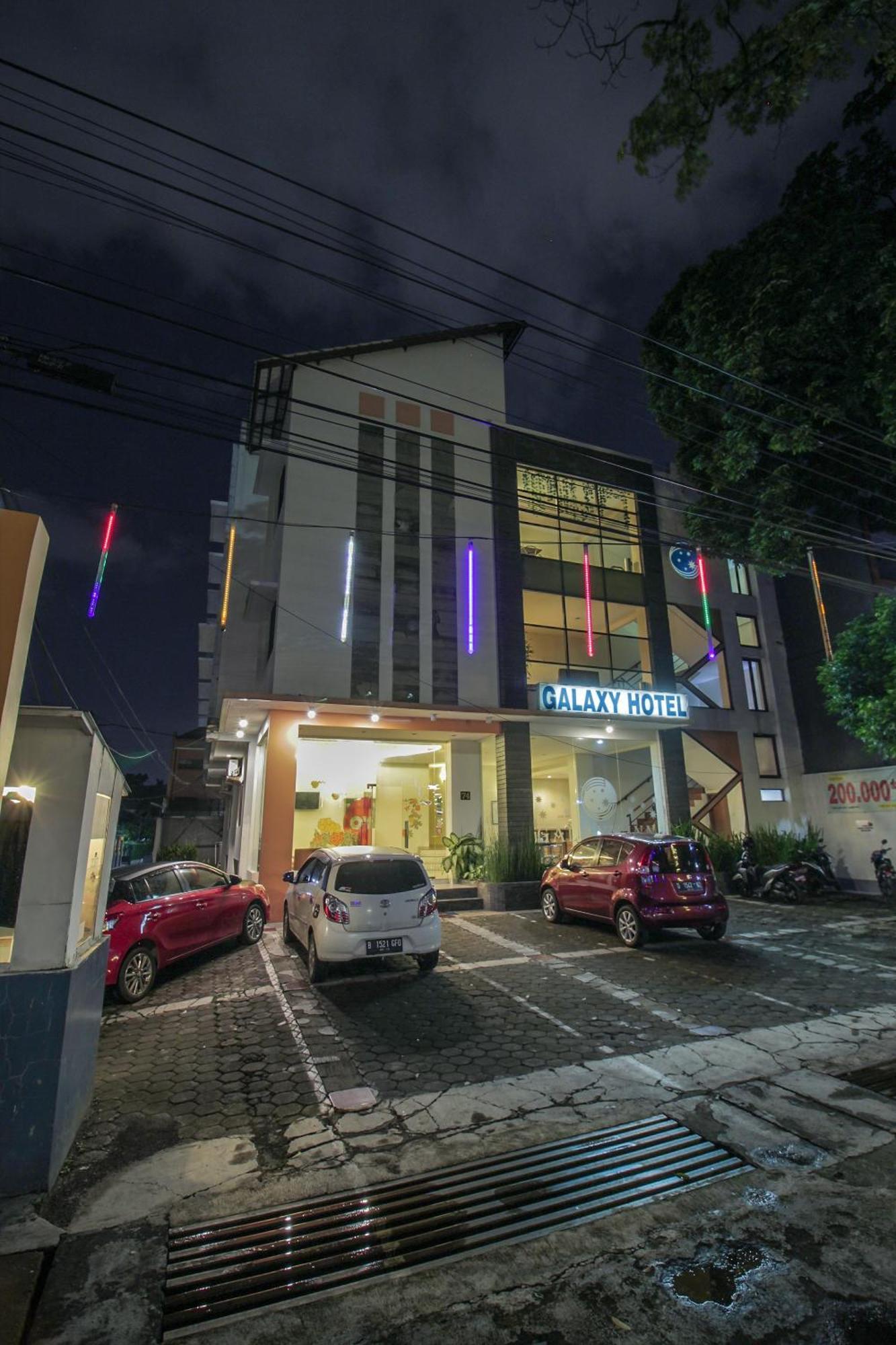Capital O Galaxy Inn Bandung Buitenkant foto